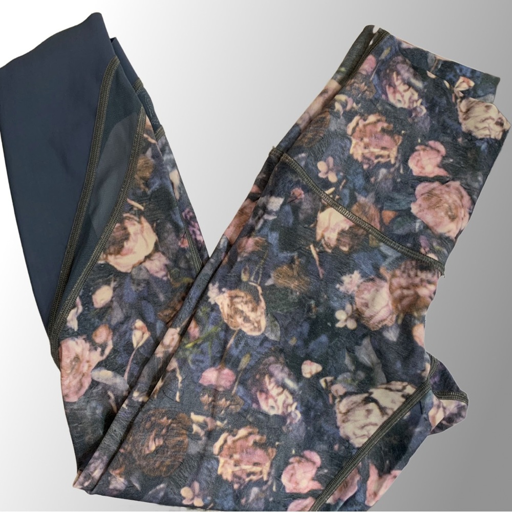 Lululemon Wunder Under High-Rise Floral Leggings, size 2 - Picture 3 of 10